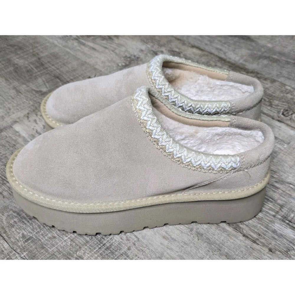 Cushionaire Genuine Chunky Suede Platform Slippers Fur Lined Beige Women's 7.5W